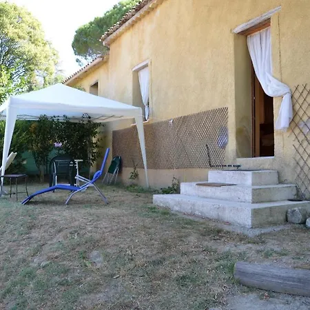 Maison D'hotes La Grande Bastide ゲストハウス