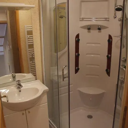 Maison D'hotes La Grande Bastide ゲストハウス